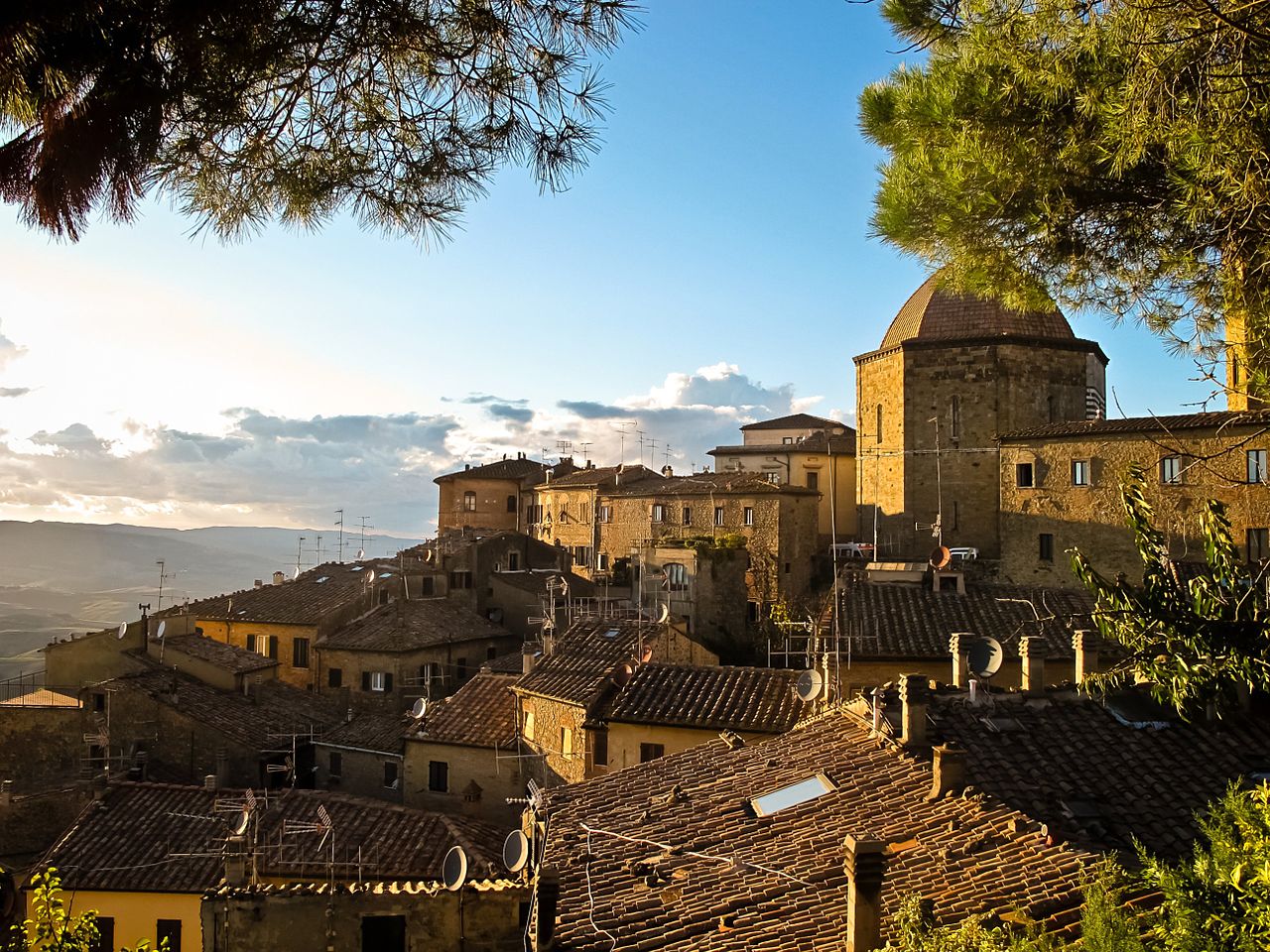 Volterra al atardecer 5113682960