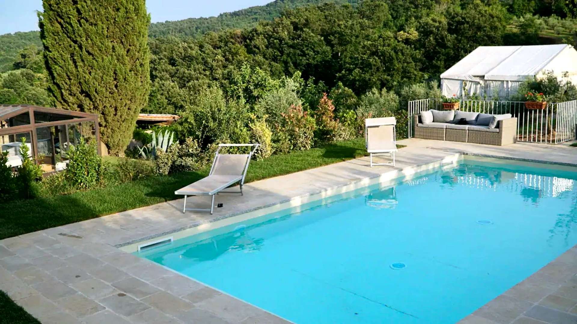piscina 82c88cae a1b7 41b1 885a 6deb91894f4c