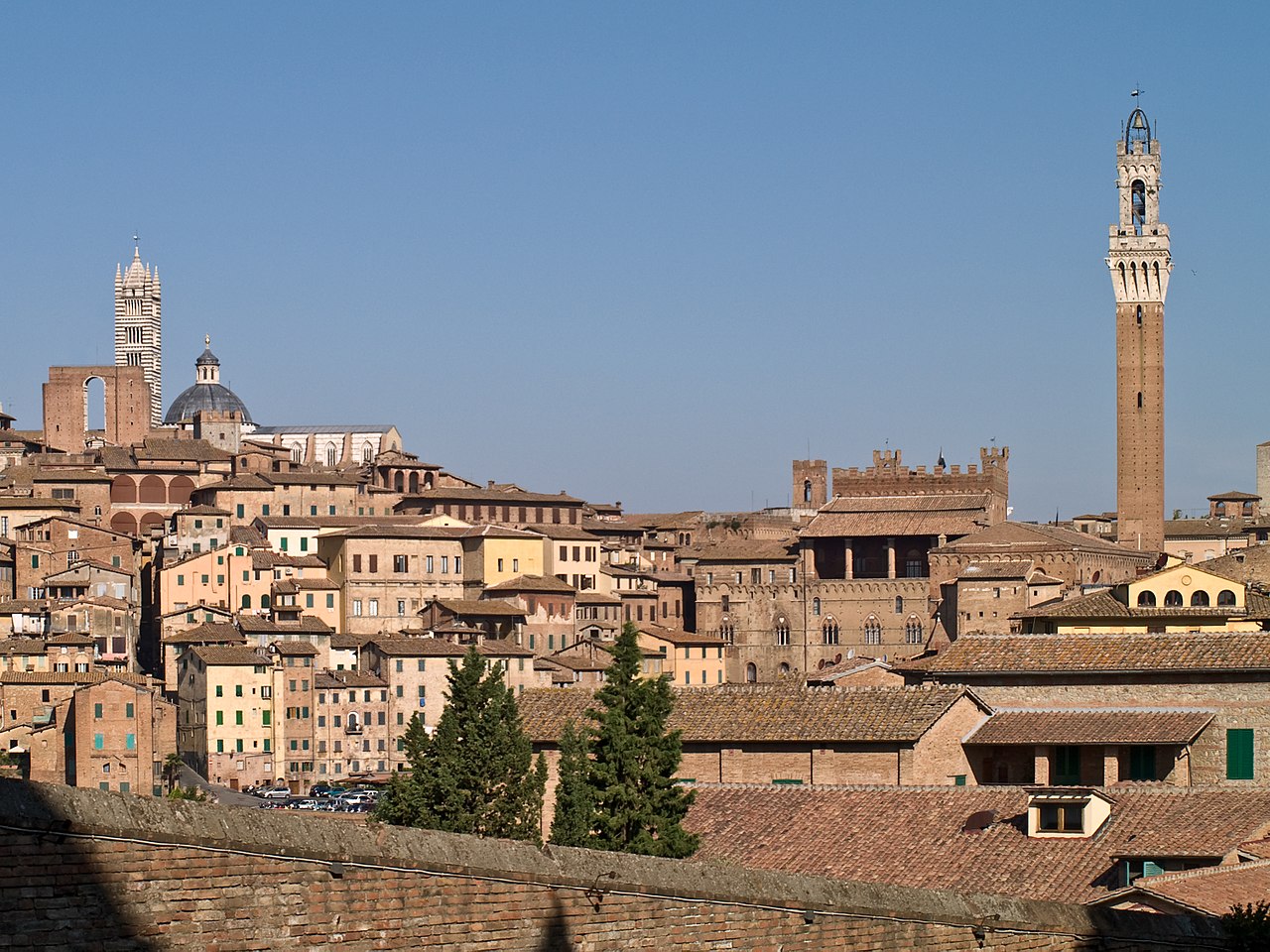 siena 1280px 02 Sienne vue de San Clemente